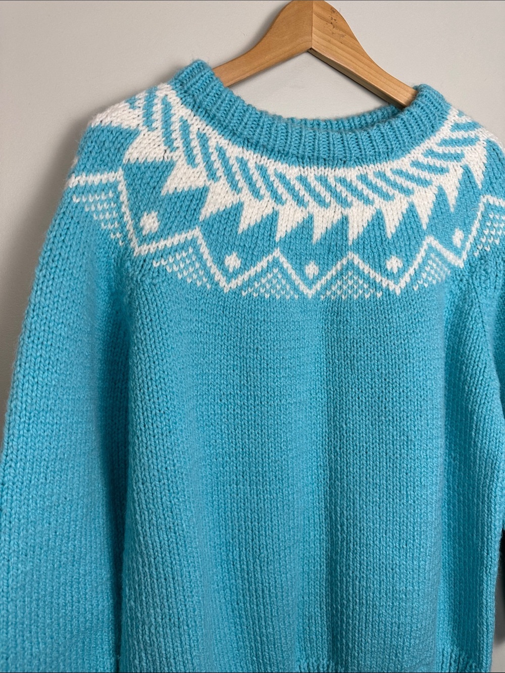 Hand knit fair aisle turquoise sweater apres skii vintage style hand made - Picture 2 of 5